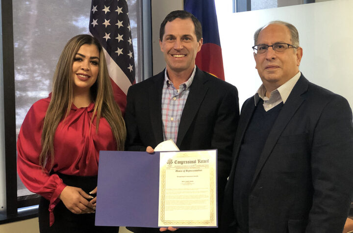 Recognition Granted to El Comercio de Colorado Otorgan reconocimiento a El Comercio de Colorado