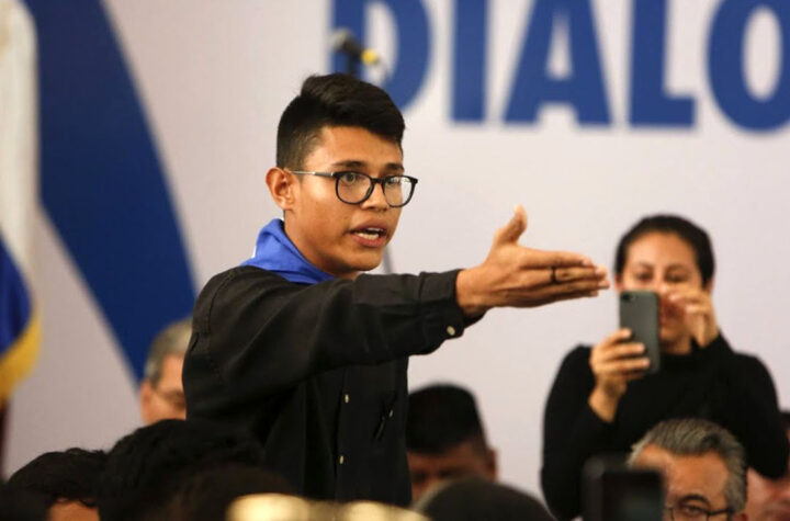 Condenan a opositores