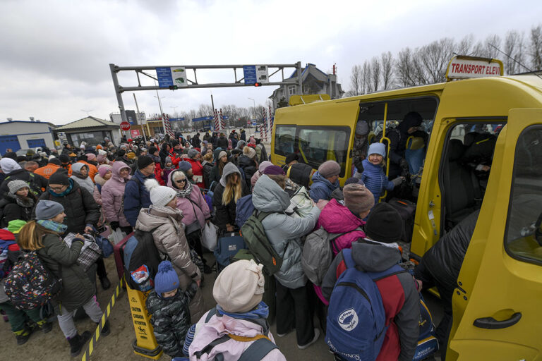 Han abandonado Ucrania 2 millones de personas
