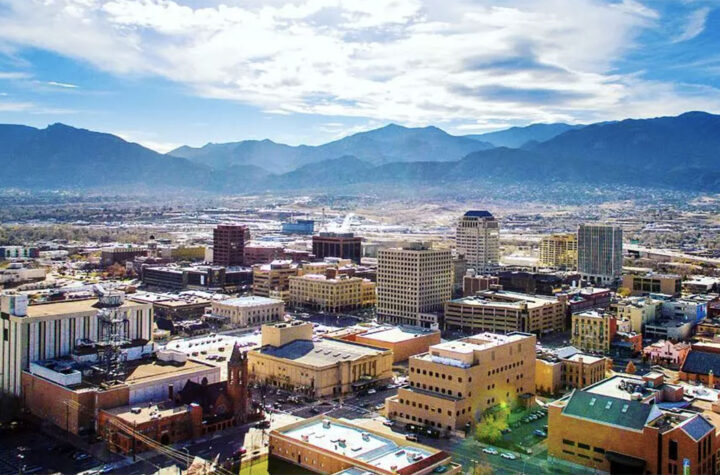 ¿Vives en Colorado Springs o piensas en mudarte ahí?