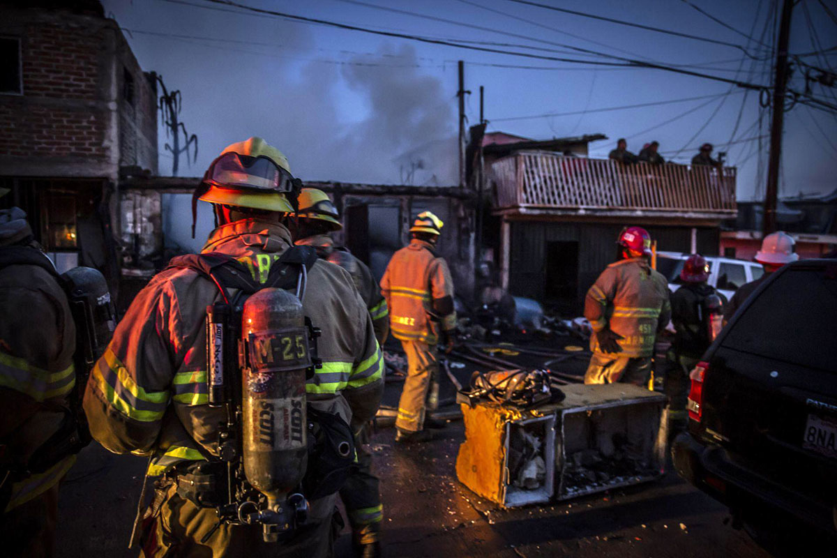 Una docena víctimas por incendios en Juárez