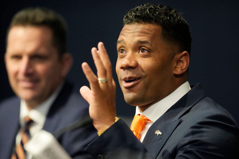 Russell Wilson llega para ganar 3 o 4 Super Bowls