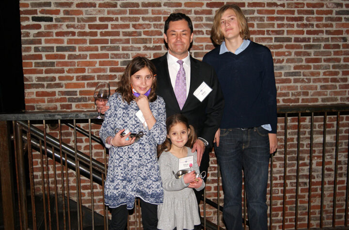 Boy Scouts of América premia a líder hispano