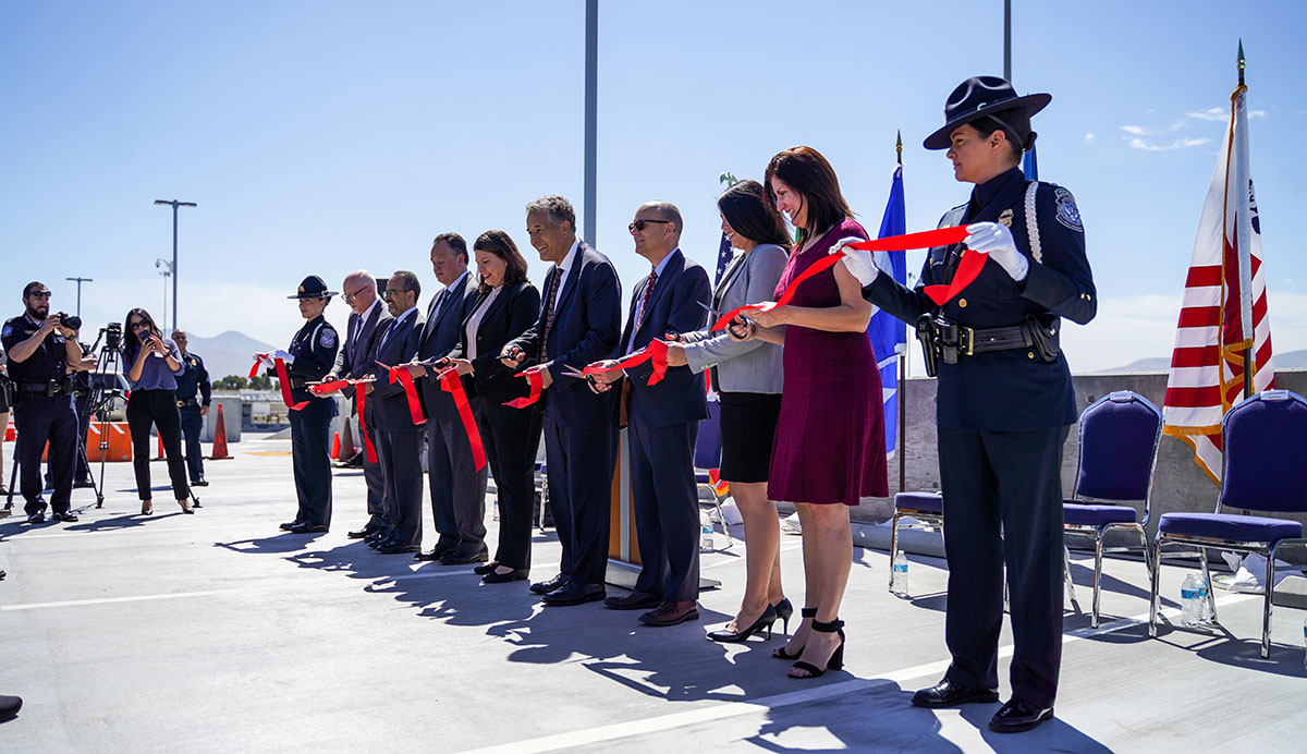 Facilitan circulación de camiones de carga en frontera con California