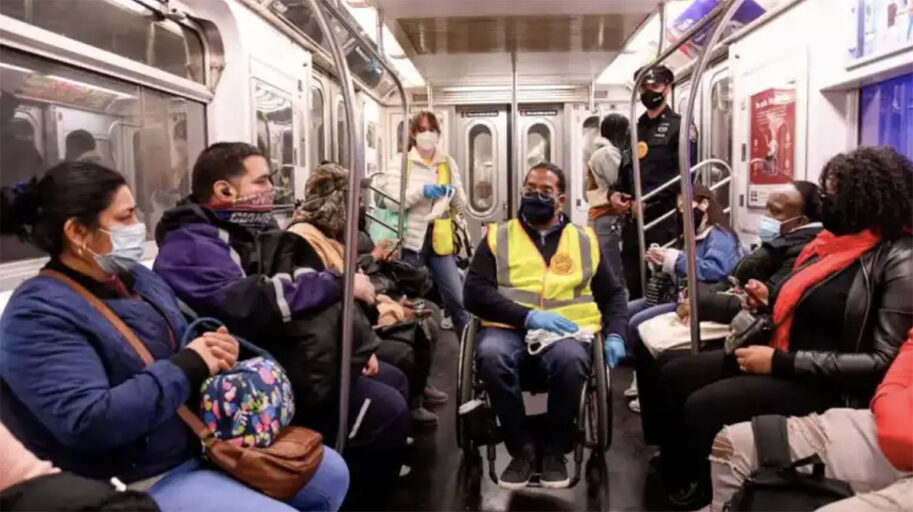 CDC: “Masks are necessary on public transport”