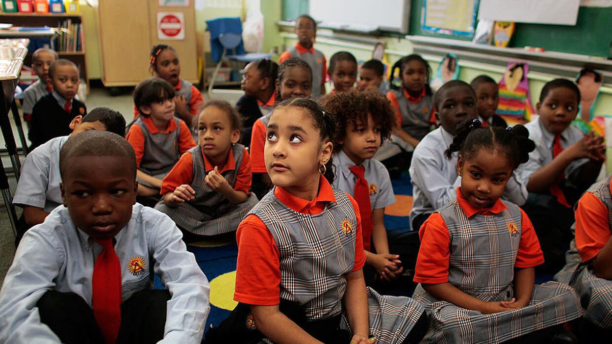 Veto a educar indocumentados