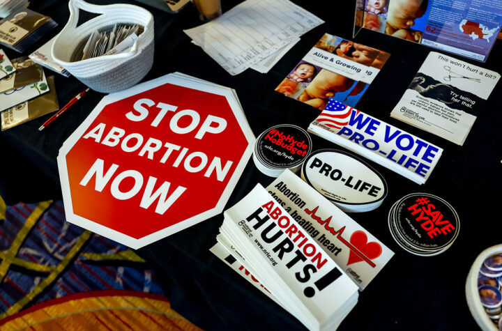 Bloquean ley anti-aborto