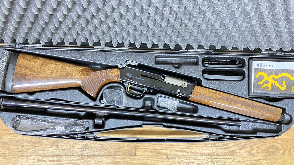 Rifles y pistolas como premio