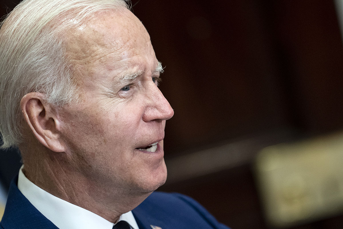 Biden is evaluating a pause on the federal gas tax   Biden evalúa suspender impuesto federal a la gasolina