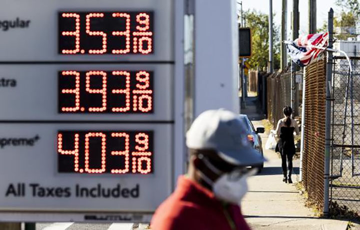 Precios de gasolina y comida disparan la inflación