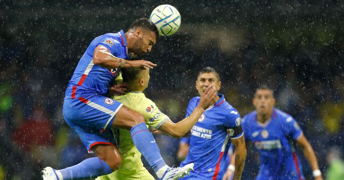 Cruz Azul remueve su entrenador Aguirre tras recibir goleada histórica