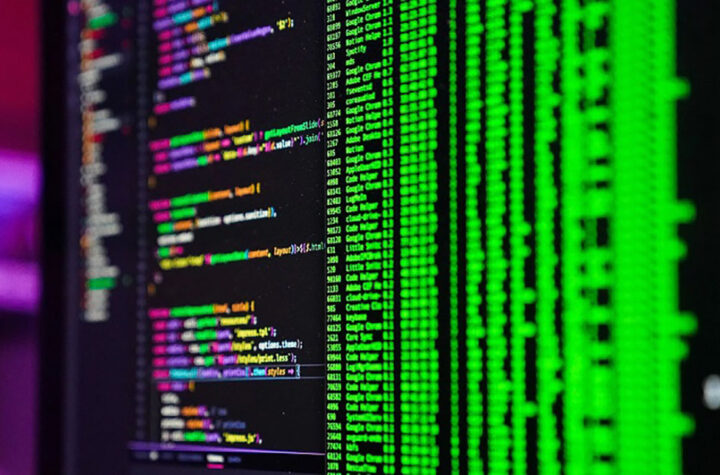 Demandan a empresa por vender información personal al ICE