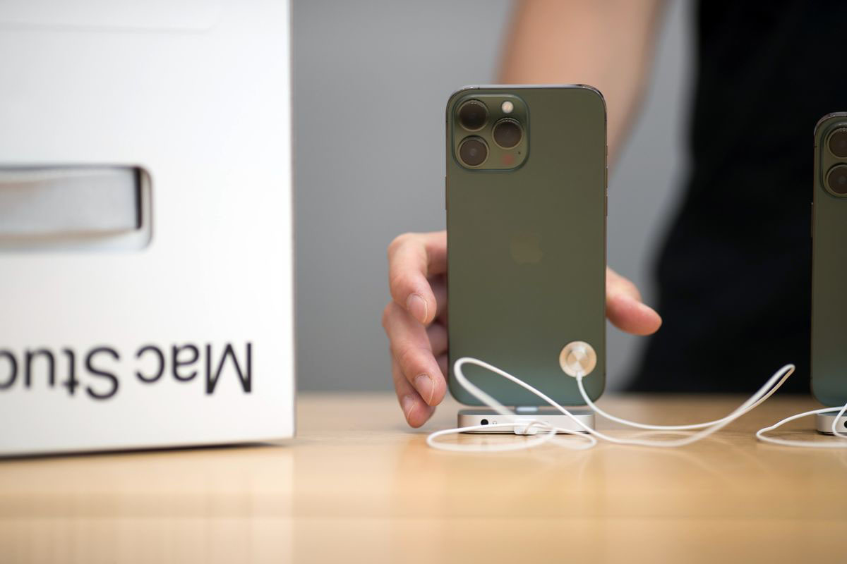 iPhone 14