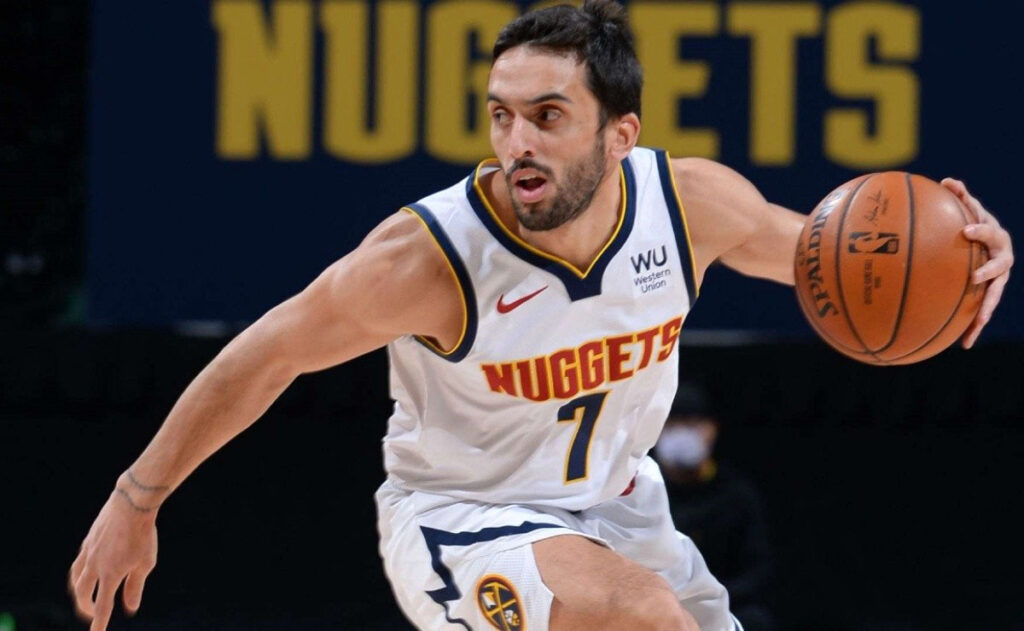 Nuggets despiden al único jugador hispano debido a su tamaño