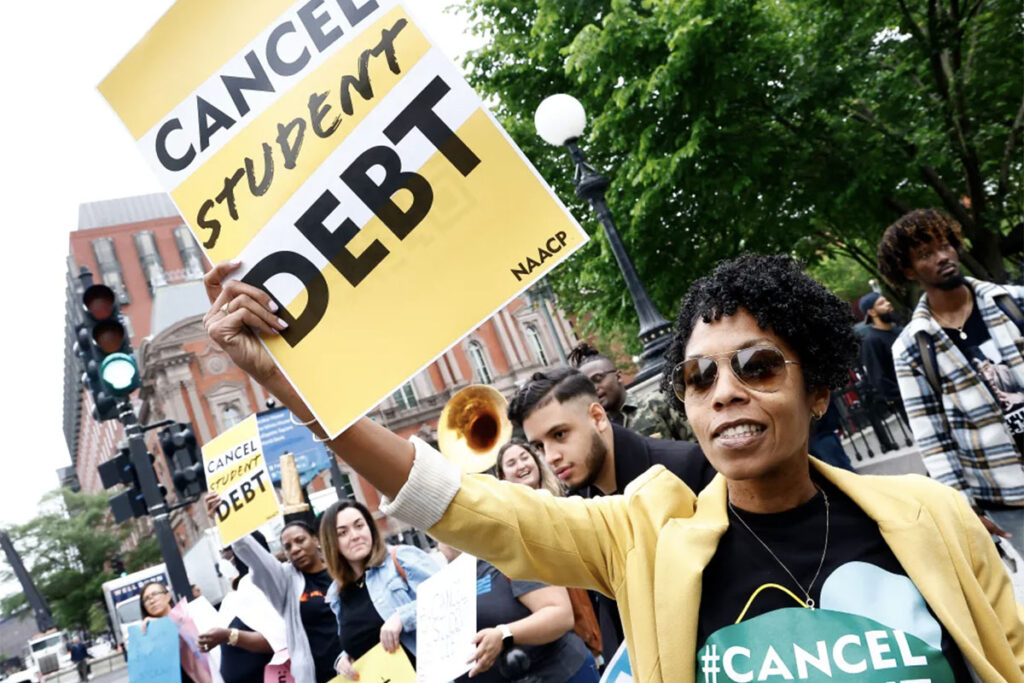 Republicanos contrarios al perdón de deuda estudiantil
