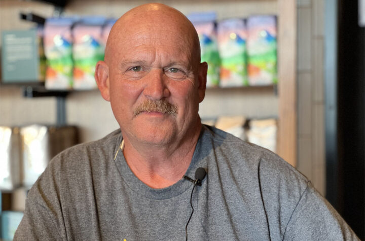 Claps aiming to reconnect law enforcement with the community   Gene Claps quiere reconectar policía con la comunidad