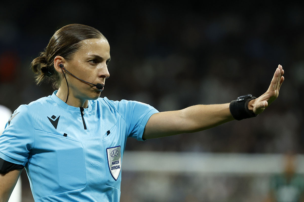 Árbitro femenina