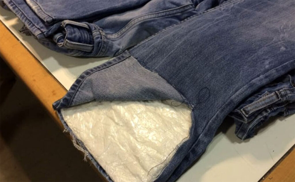 Cocaína en pantalones