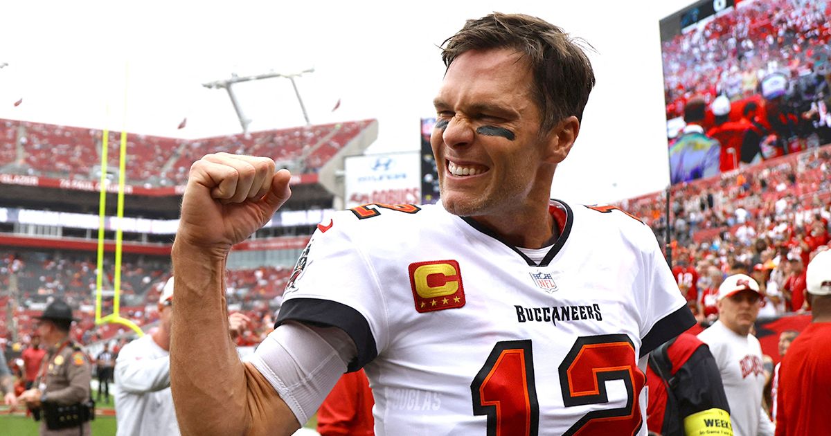 Multan a Brady por zancadilla a rival