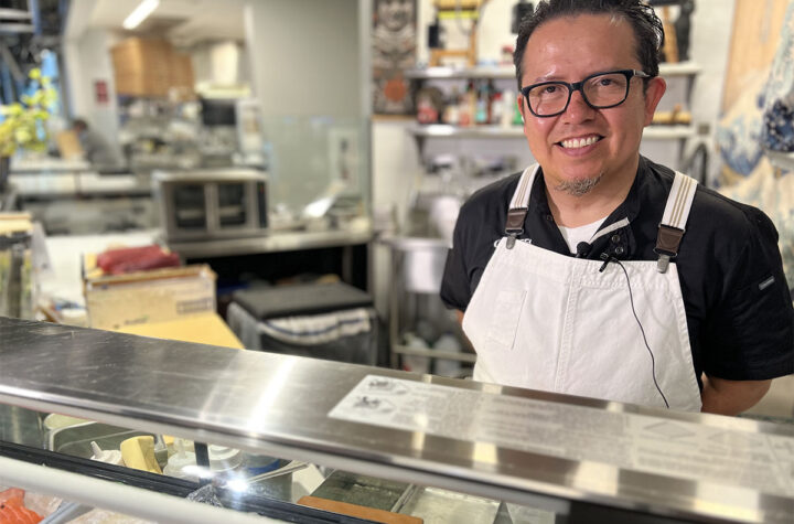 Successful Hispanic Restaurateur faces eviction Exitoso restaurantero hispano enfrenta desalojo