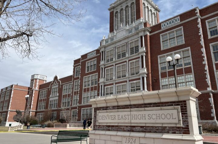 DPS board lifts ban on police on campus