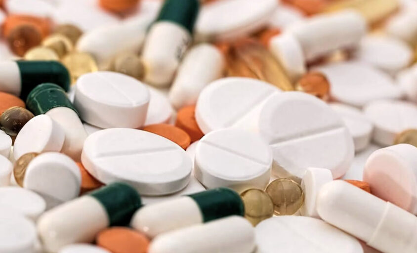 “La Morenita” enfrenta cierre venta de medicamentos sin receta