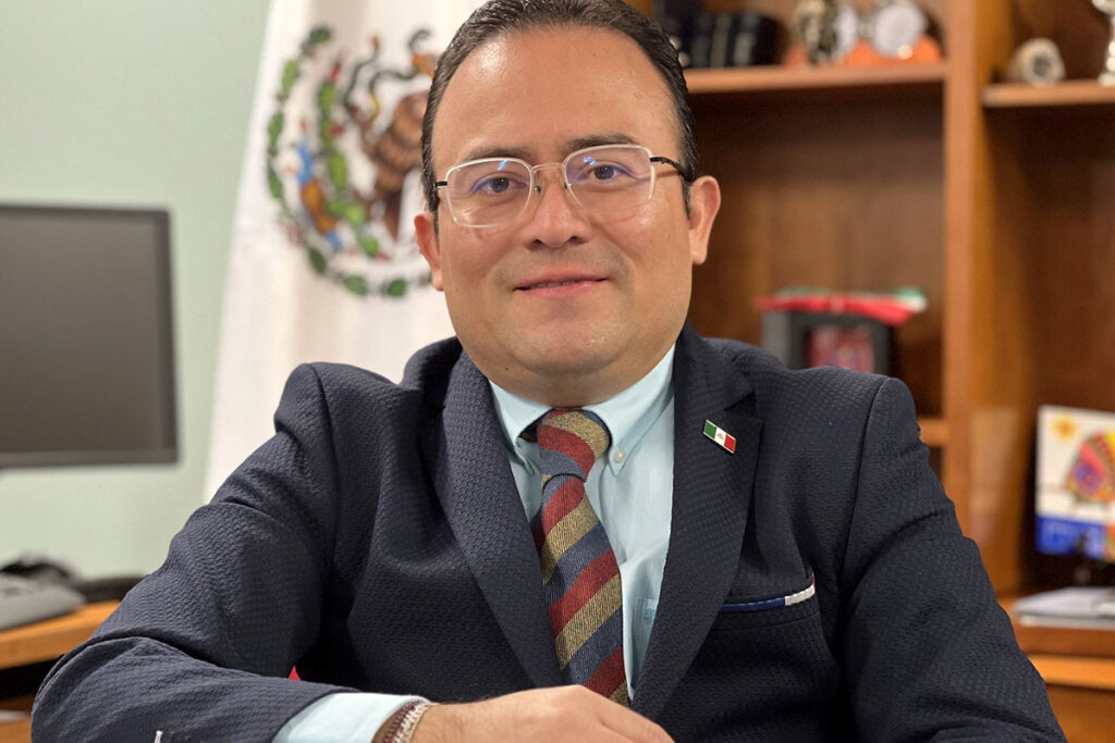 Pável Meléndez Cruz: “Mexico is committed to the fight against fentanyl” Cónsul Meléndez Cruz: “México si está comprometido en la lucha contra el fentanilo”