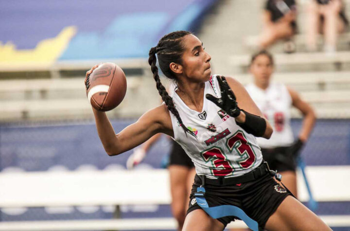 Denver Broncos anuncian su selección del Draft desde México