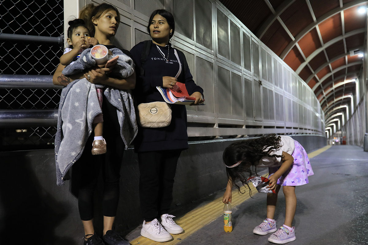 Cae al 50 por ciento cruce de migrantes en frontera sur de EEUU