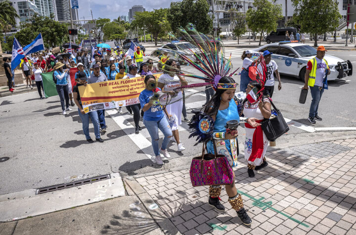 Florida Immigration Law Will Result in Million-Dollar Losses Ley Migratoria de Florida dejará pérdidas de millones de dólares