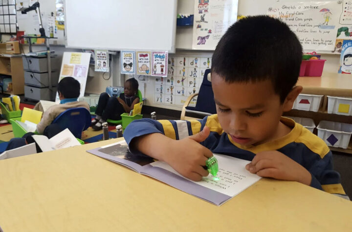 Escuelas de Boulder aplican novedoso método a estudiantes que aprenden inglés