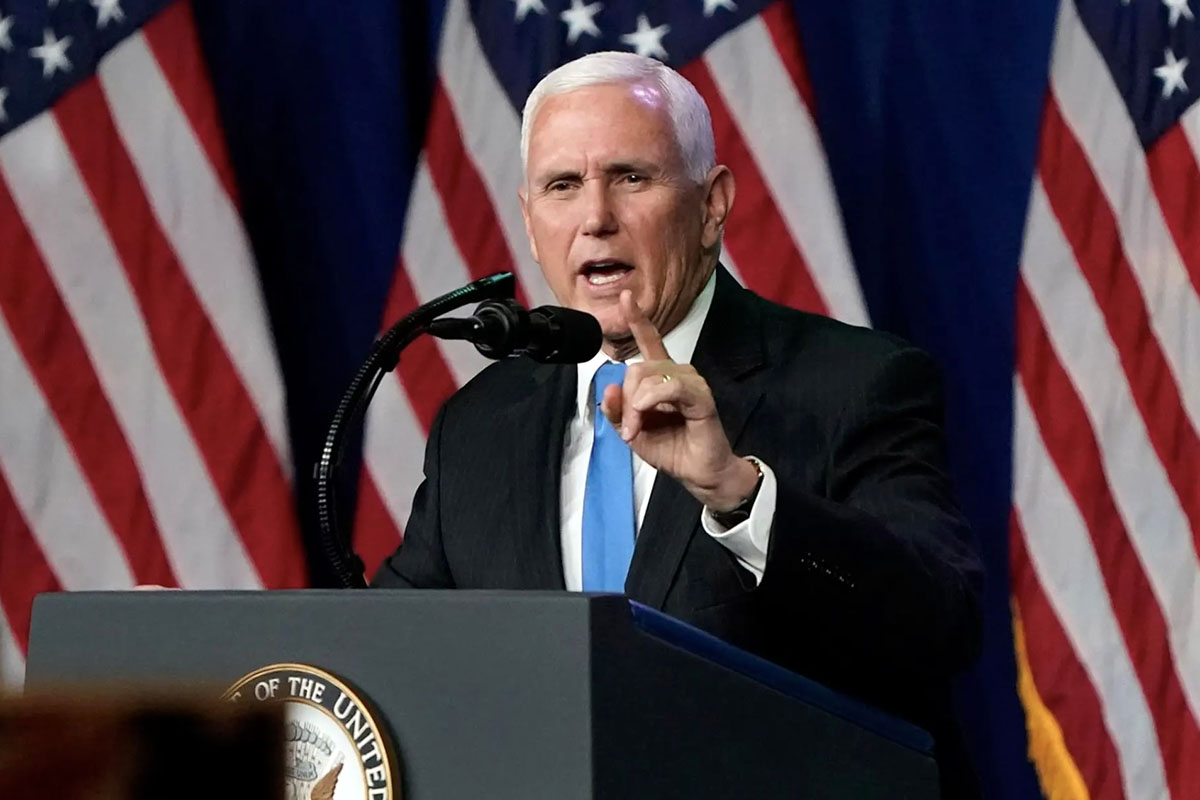 Pence entra en la carrera