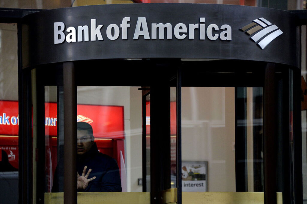 Multado Bank of America