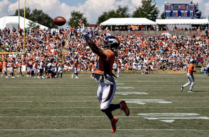 Broncos en entrenamiento