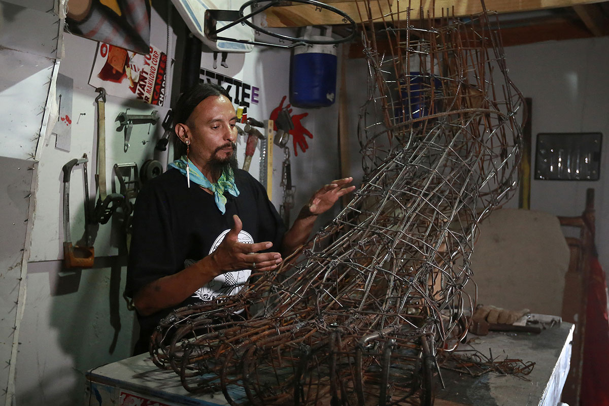 Escultura honra a migrantes en Juárez