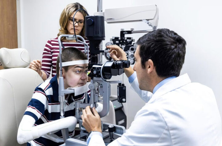 Menor recupera vista con pionera terapia ocular