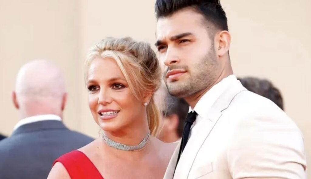 Britney Spears asegura sufrir por su divorcio