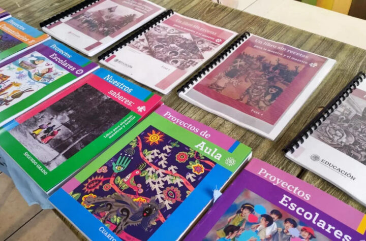 Niegan repartir libros de texto  