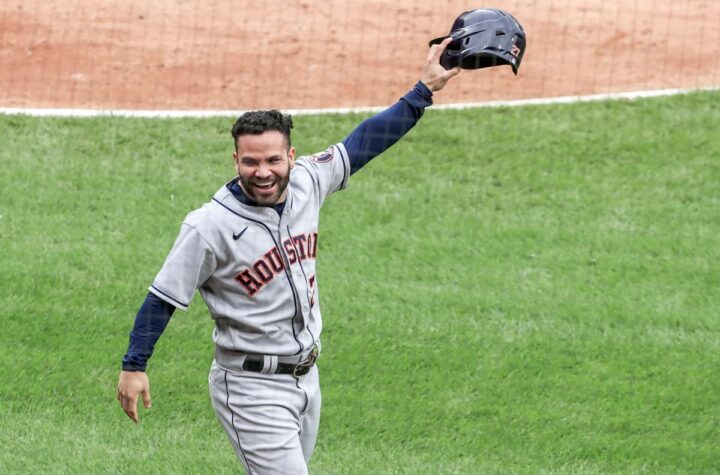 José Altuve logra su jonrón número 200 en las Grandes Ligas