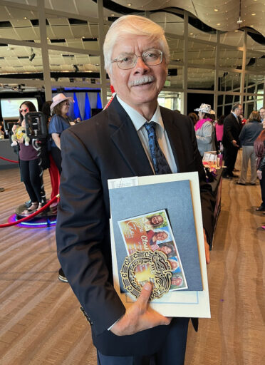 Personalidades de Colorado reconocidas con el Premio Bernie Valdez