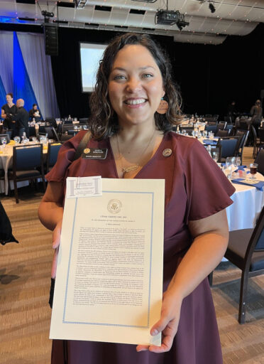 Personalidades de Colorado reconocidas con el Premio Bernie Valdez