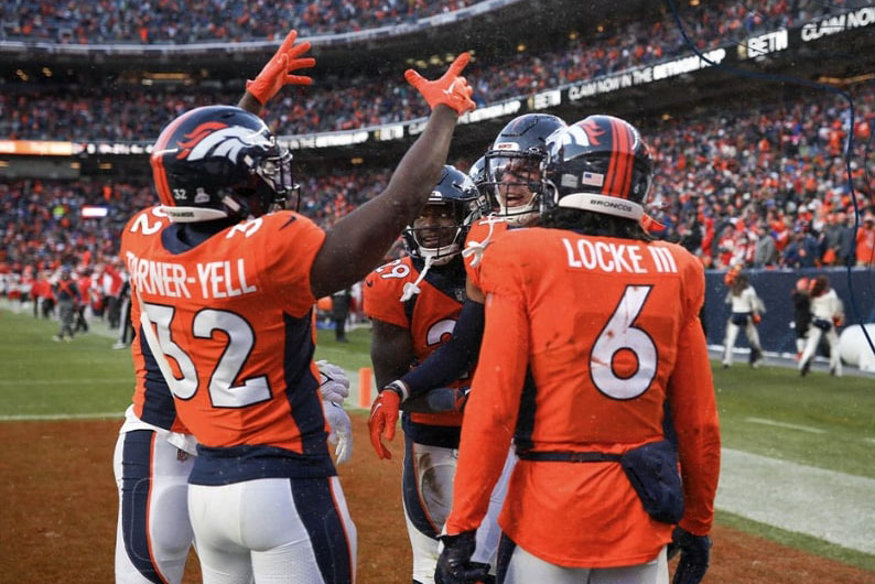 Broncos en contienda por puesto en playoffs