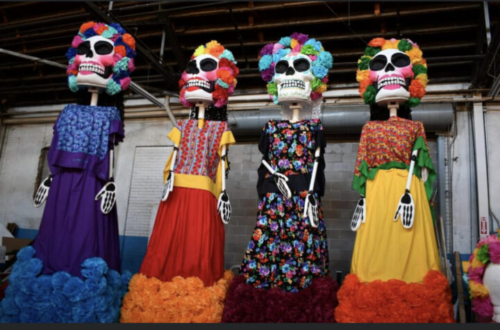 Grand Day of the Dead Parade and Festival in Denver Desfile y festival del Día de Muertos en Denver