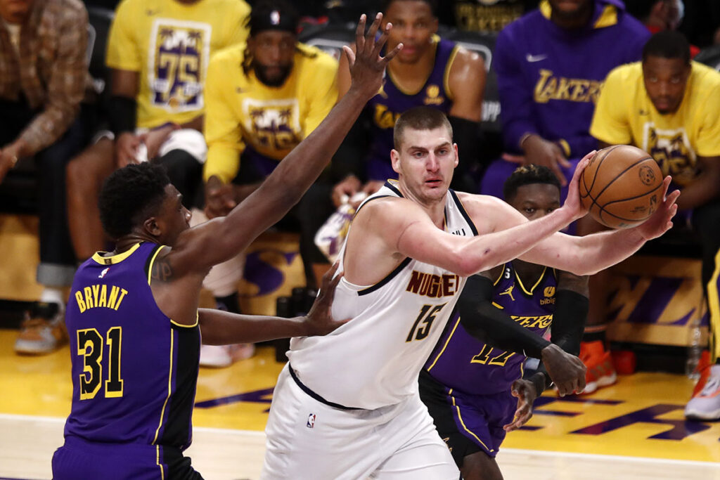 Jokic sigue brillando