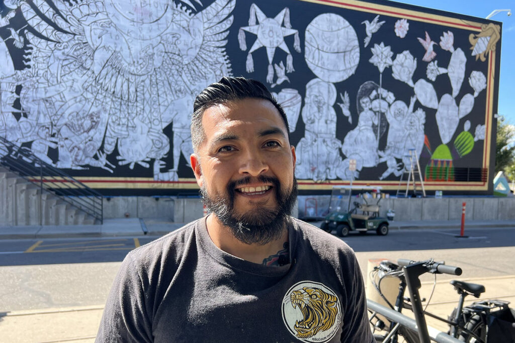 Hermandad y cultura refleja nuevo mural en el Auraria Campus