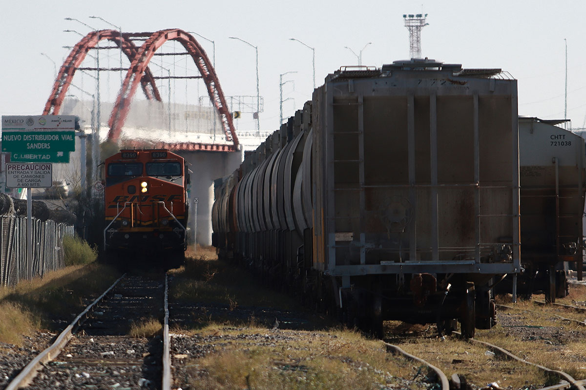 Reabren cruces de trenes desde Ciudad Juárez