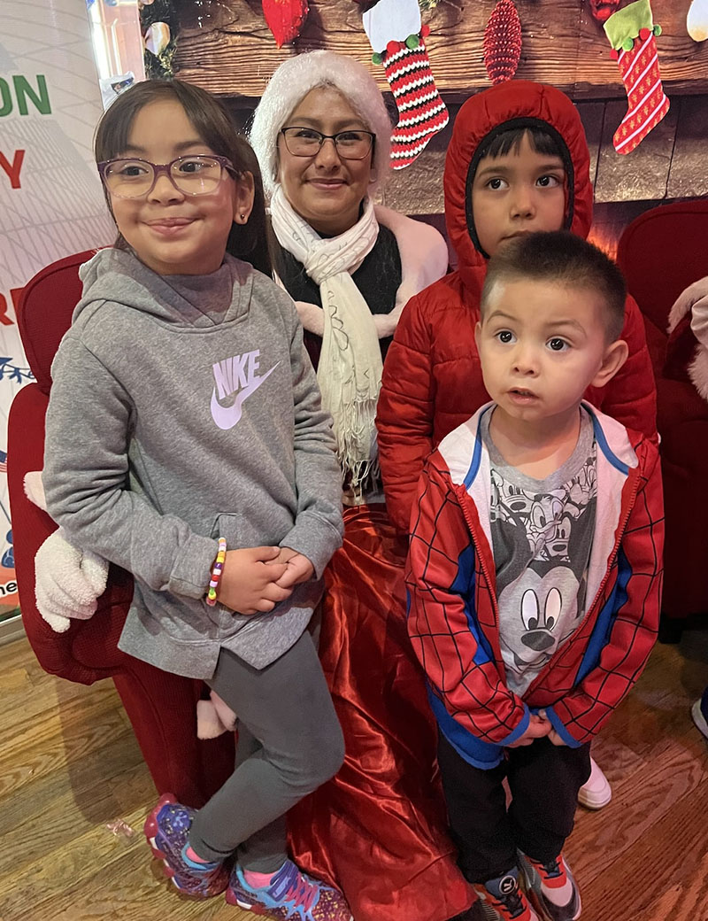 Tocando corazones de los más pequeños