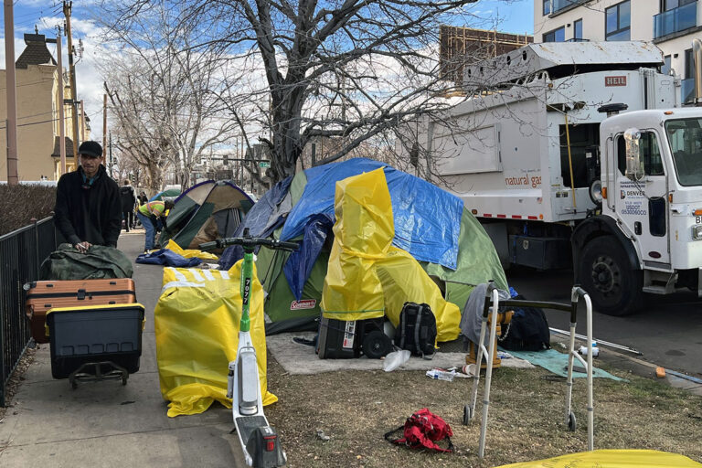 Otros 300 indigentes reciben un techo de manera provisional en Denver Another 300 Homeless Individuals Receive Temporary Shelter in Denver