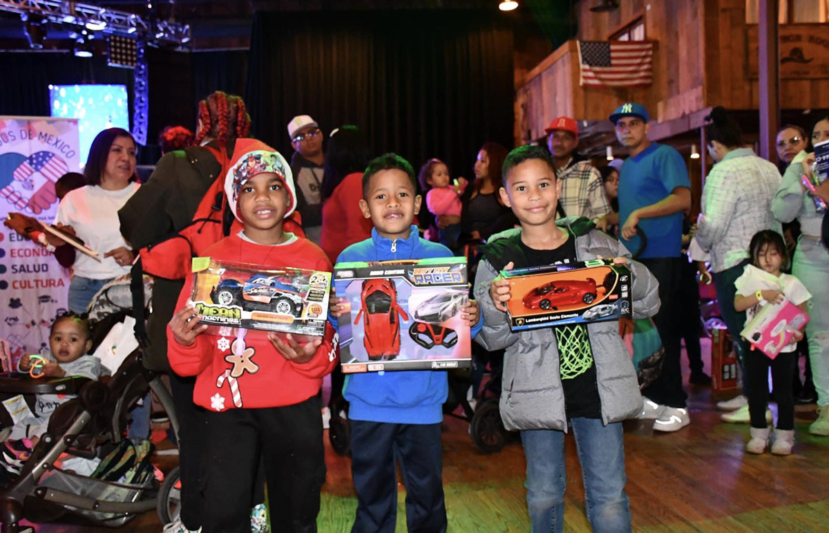 Tocando corazones de los más pequeños