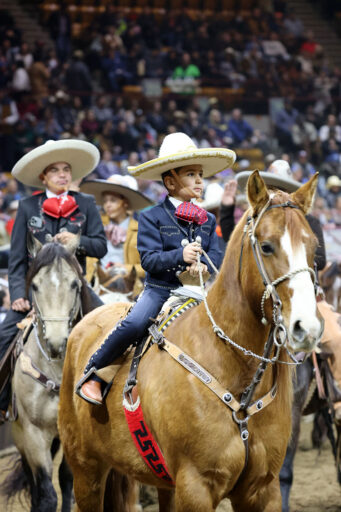 Celebrando tradición y herencia mexicana